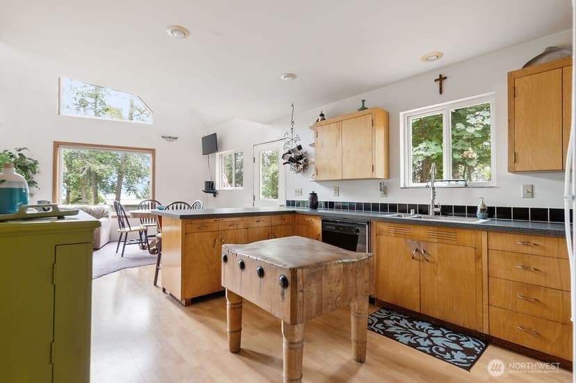 Property photo for 55 A Snohomish Way, Hat Island photo 14