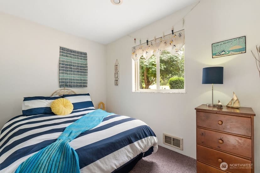 Property photo for 55 A Snohomish Way, Hat Island photo 18