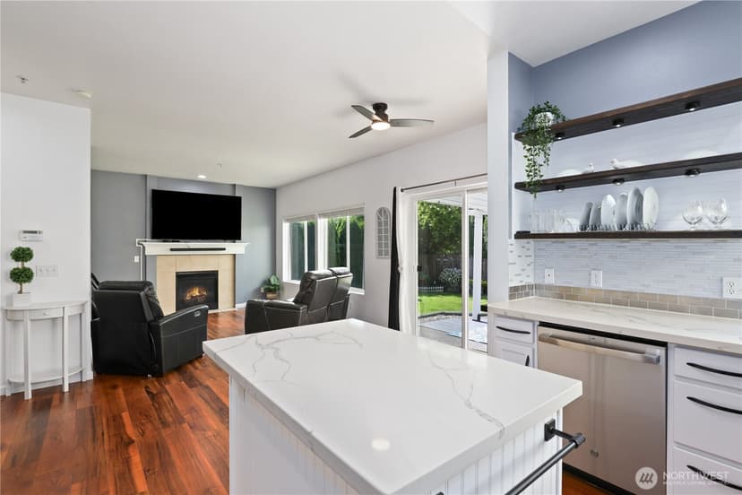 Property photo for 4527 S 221st Street, Kent photo 12