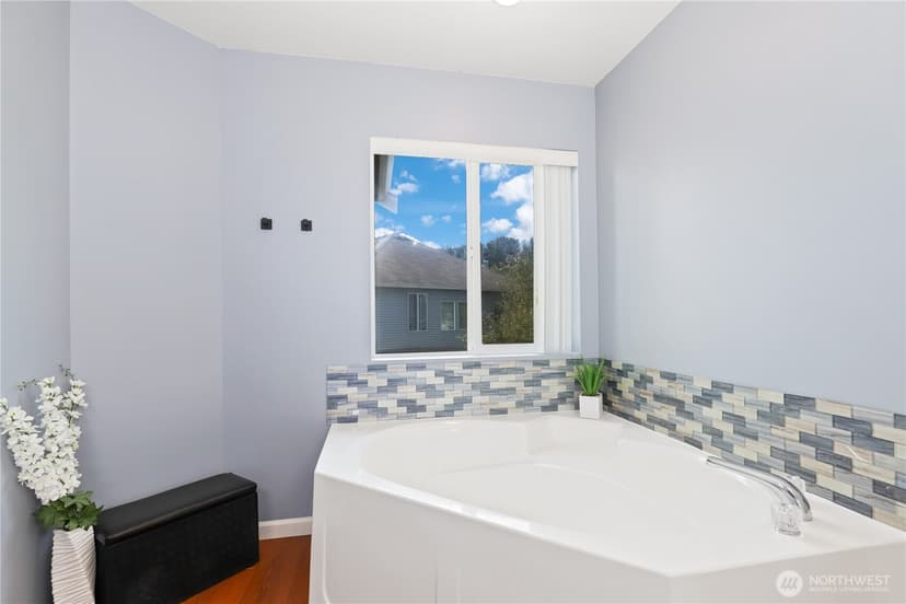Property photo for 4527 S 221st Street, Kent photo 21