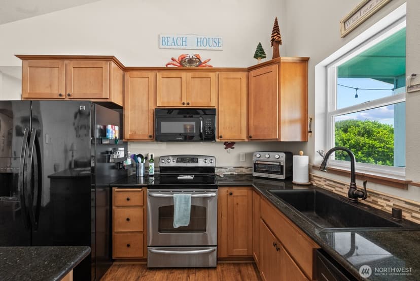 Property photo for 442 N Spinnaker Avenue SW, Ocean Shores photo 9