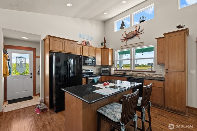 Property photo for 442 N Spinnaker Avenue SW, Ocean Shores photo 4