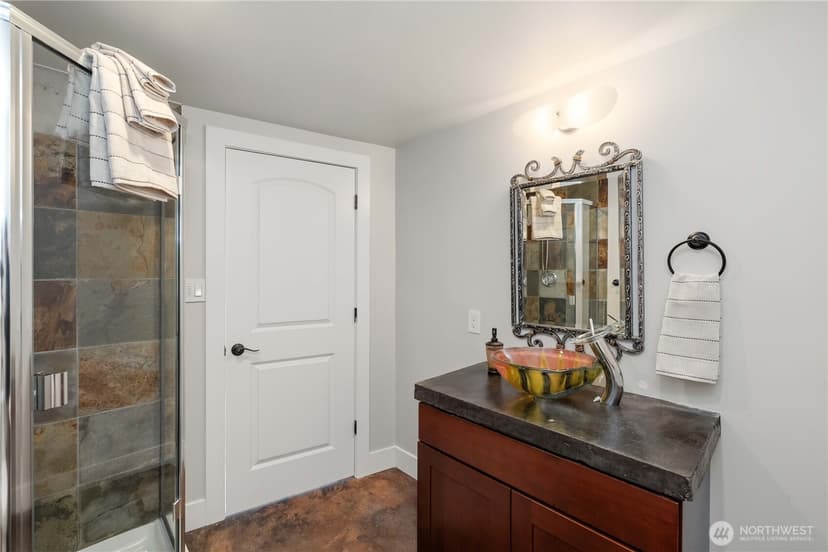 Property photo for 17714 SE 40th Place, Bellevue photo 19