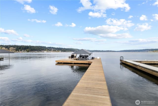 Property photo for 17714 SE 40th Place, Bellevue photo 4