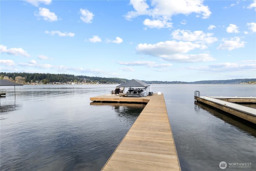 Property photo for 17714 SE 40th Place, Bellevue photo 4