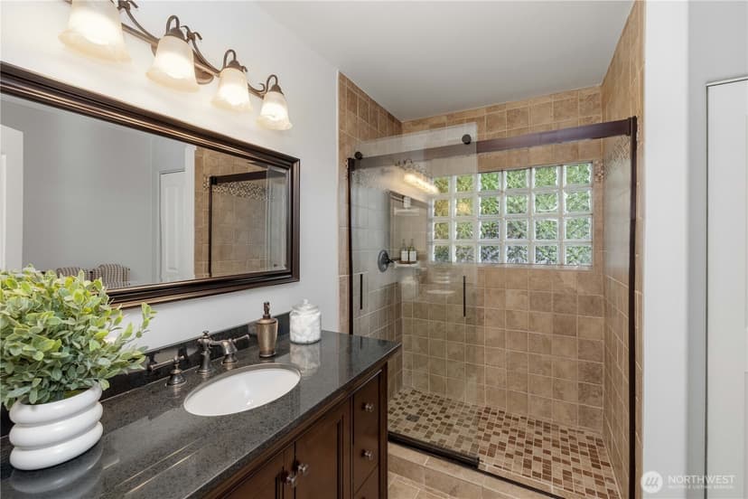 Property photo for 17714 SE 40th Place, Bellevue photo 8