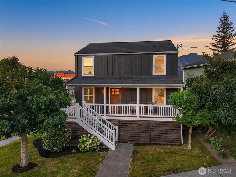 Property photo for 8734 Falls Avenue SE, Snoqualmie photo 4