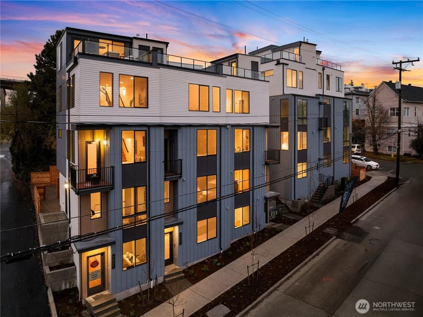 Property photo for 955 N 35th Street, Seattle photo 28