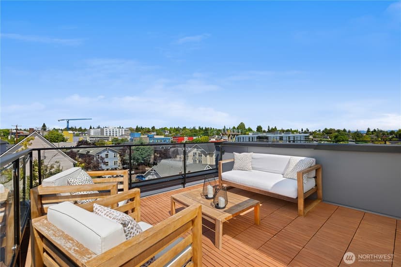 Property photo for 955 N 35th Street, Seattle photo 23