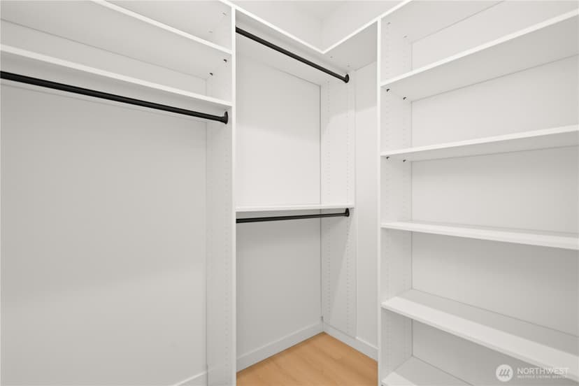 Property photo for 955 N 35th Street, Seattle photo 13