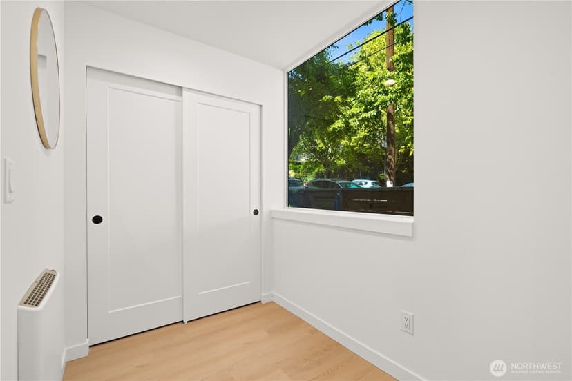Property photo for 955 N 35th Street, Seattle photo 21