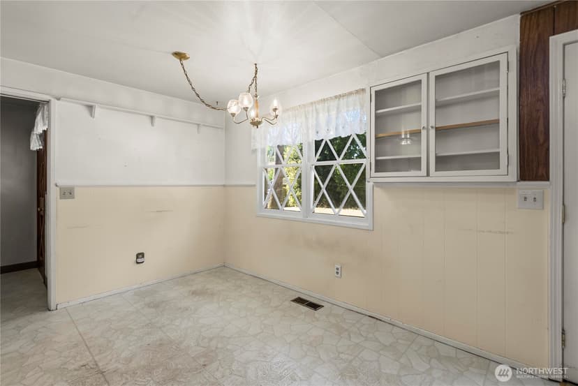 Property photo for 3129 Sylvia Boulevard S, Lakewood photo 11