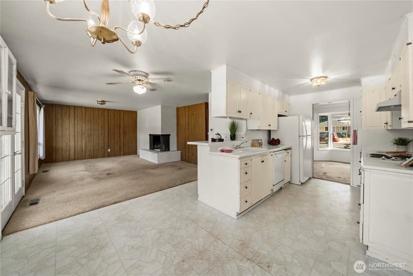 Property photo for 3129 Sylvia Boulevard S, Lakewood photo 18