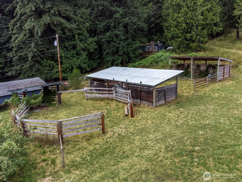Property photo for 6827 Lakewood Road, Stanwood photo 25