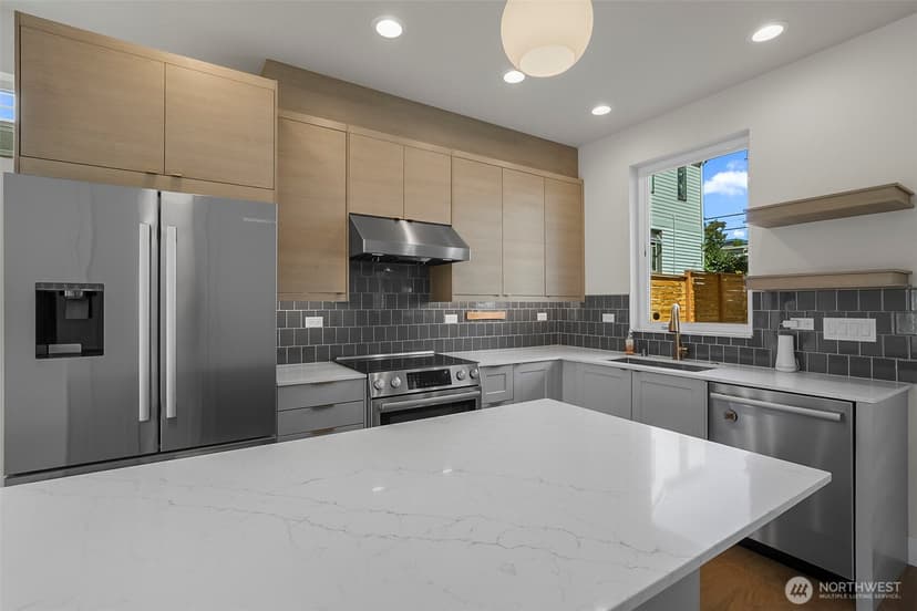Property photo for 1129 NW 61st #B, Seattle photo 6