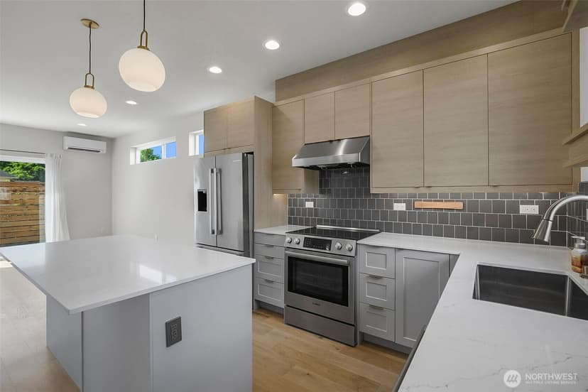 Property photo for 1129 NW 61st #B, Seattle photo 4