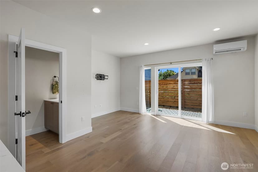 Property photo for 1129 NW 61st #B, Seattle photo 9