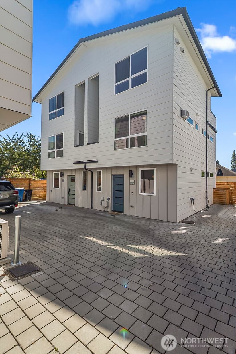 Property photo for 1129 NW 61st #B, Seattle