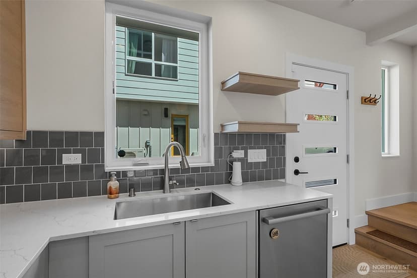 Property photo for 1129 NW 61st #B, Seattle photo 16