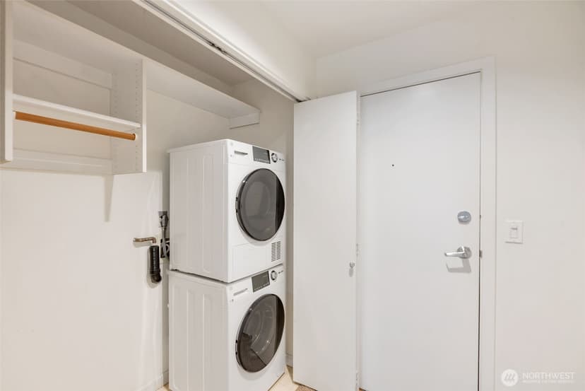 Property photo for 2000 W Barrett Street #205, Seattle photo 16