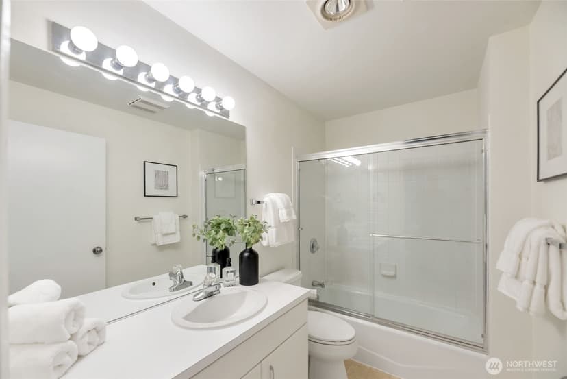 Property photo for 2000 W Barrett Street #205, Seattle photo 15