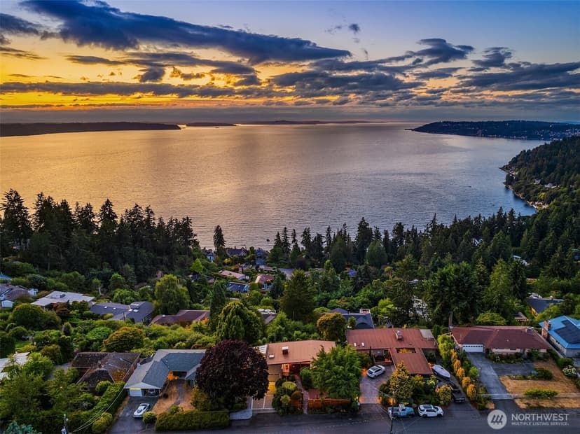 Property photo for 2702 SW 167th Place, Burien