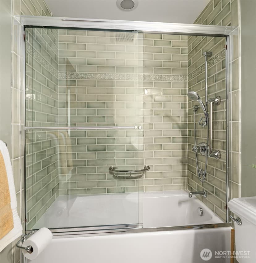 Property photo for 2805 124th Place NE, Bellevue photo 22
