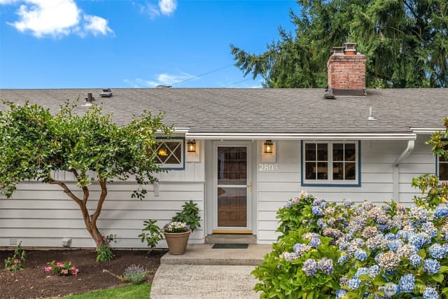 Property photo for 2805 124th Place NE, Bellevue photo 4
