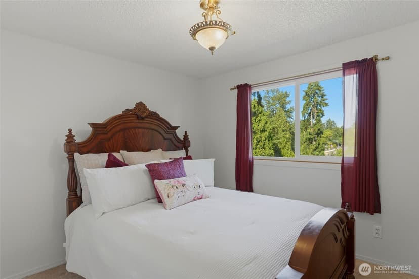 Property photo for 34413 28th Place SW, Federal Way photo 11