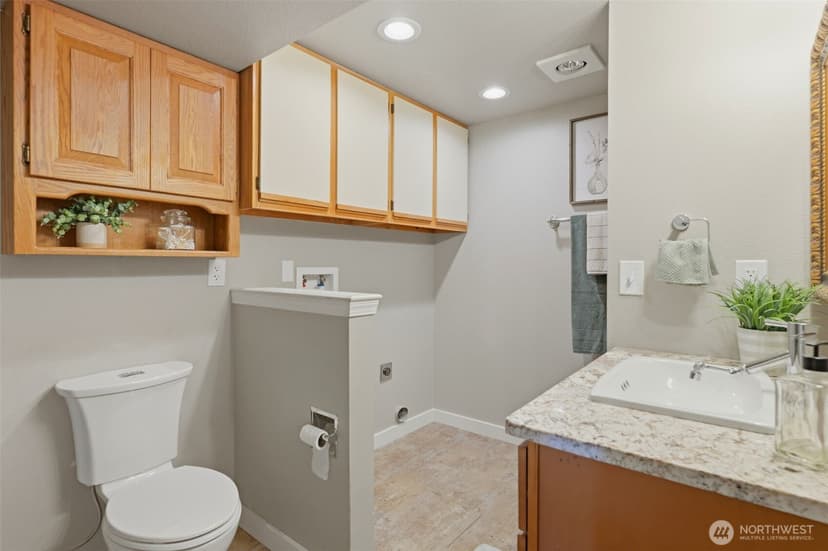 Property photo for 34413 28th Place SW, Federal Way photo 19