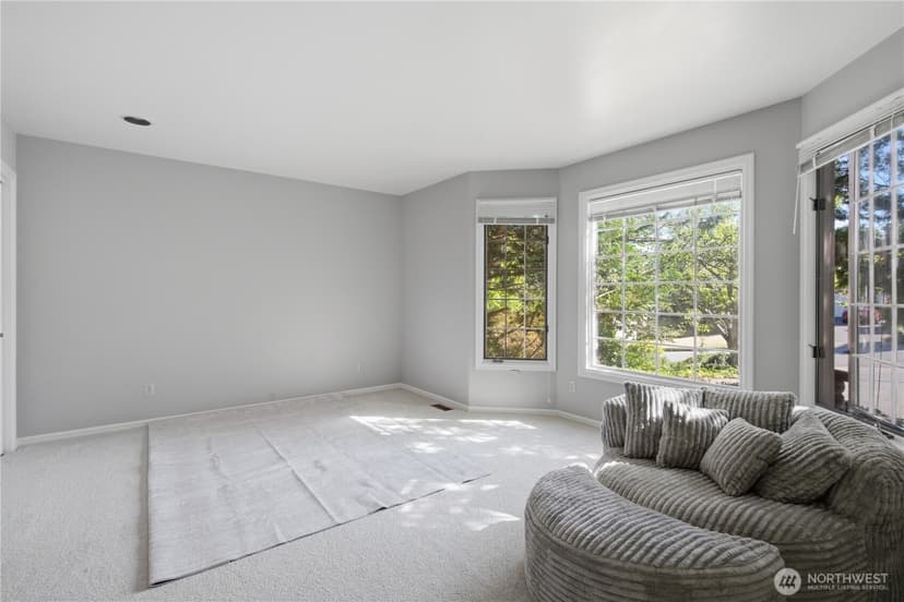Property photo for 14018 SE 51st Place, Bellevue photo 28