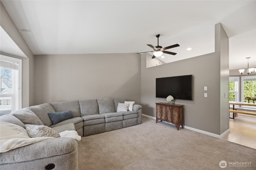 Property photo for 7721 63rd Street NE, Marysville photo 4