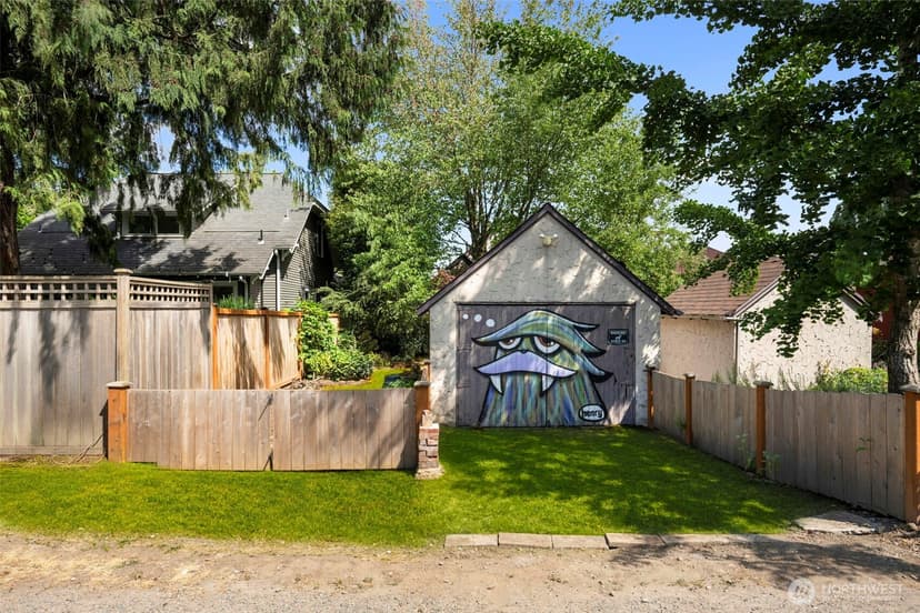 Property photo for 1047 NE 98th Street, Seattle photo 29