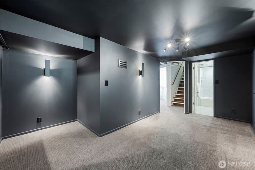 Property photo for 1047 NE 98th Street, Seattle photo 20
