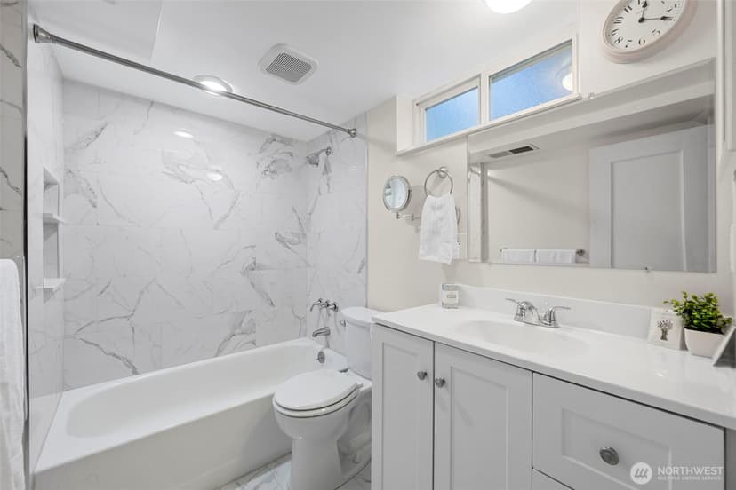 Property photo for 1047 NE 98th Street, Seattle photo 19