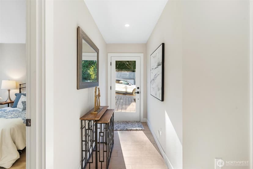 Property photo for 7150 47th Avenue SW, Seattle photo 11