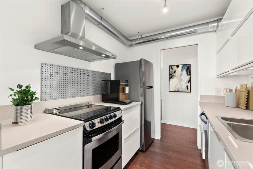 Property photo for 2100 3rd Avenue #1503, Seattle photo 10