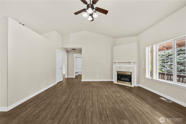 Property photo for 11306 211th Avenue Ct E, Bonney Lake photo 4
