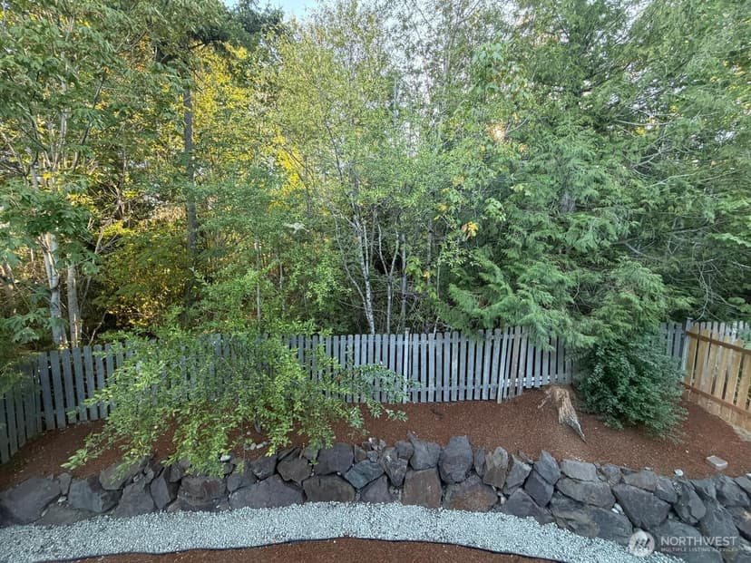 Property photo for 2528 Larchmount Dr NE, Issaquah photo 28
