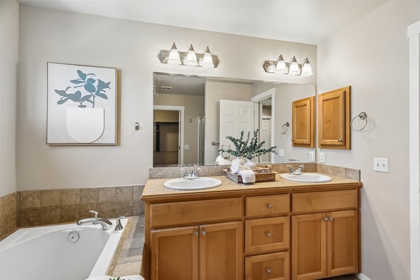 Property photo for 2528 Larchmount Dr NE, Issaquah photo 17