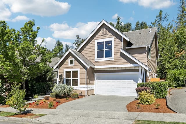 Property photo for 2528 Larchmount Dr NE, Issaquah