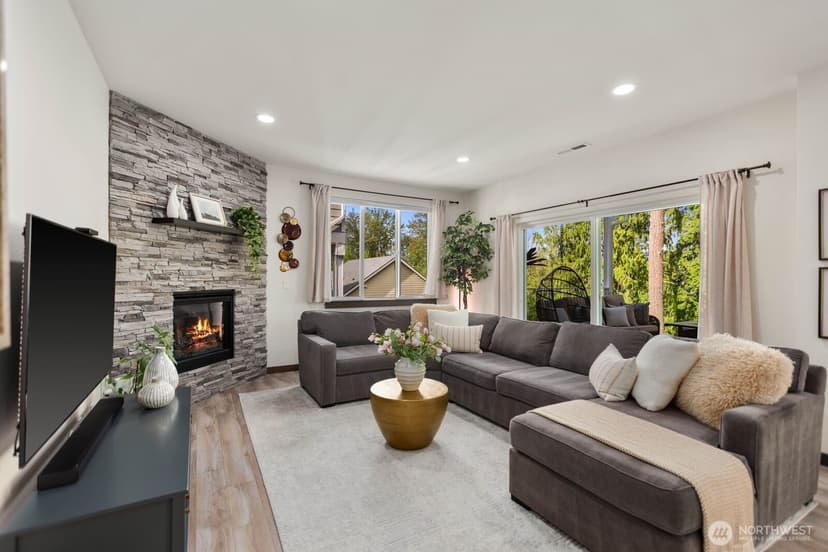 Property photo for 17805 3rd Avenue SE, Bothell photo 8