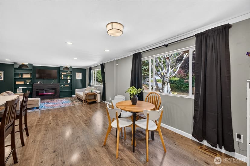 Property photo for 413 SW 305th Street, Federal Way photo 3
