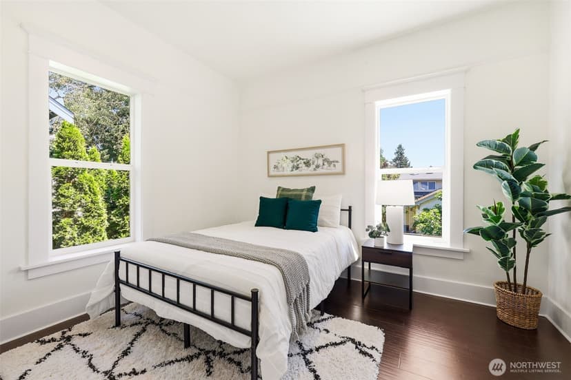 Property photo for 4318 1st Avenue NE, Seattle photo 15