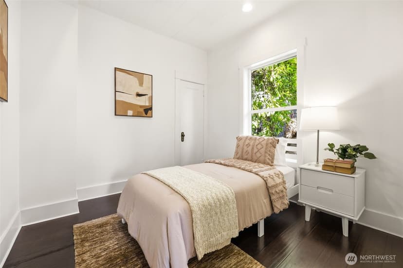 Property photo for 4318 1st Avenue NE, Seattle photo 18