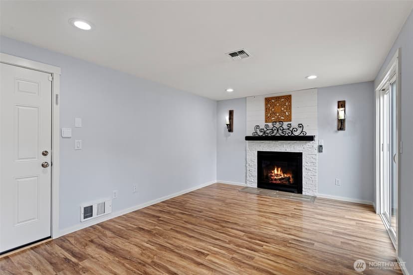 Property photo for 1325 234th Street SW, Bothell photo 11
