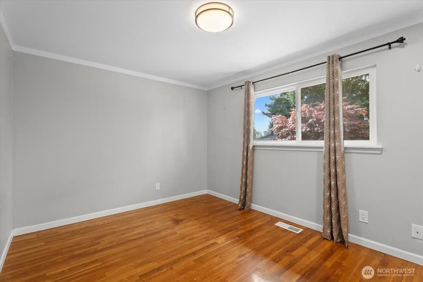Property photo for 4239 S 290th Street, Auburn photo 14