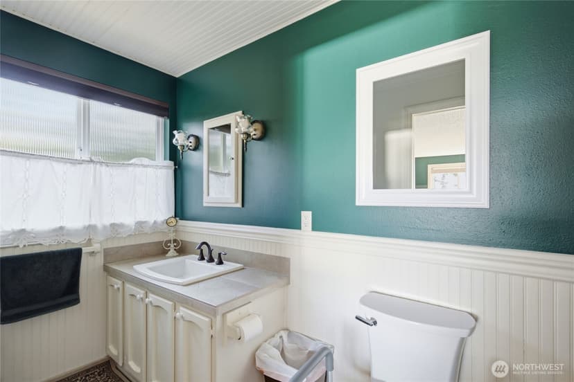 Property photo for 8101 McIntyre Lane NE, Bremerton photo 21