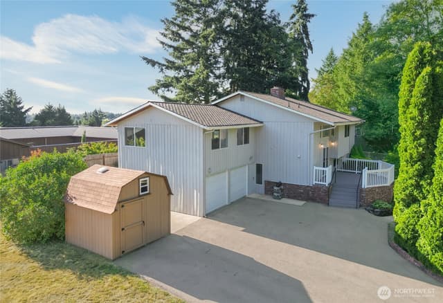 Property photo for 8101 McIntyre Lane NE, Bremerton photo 2