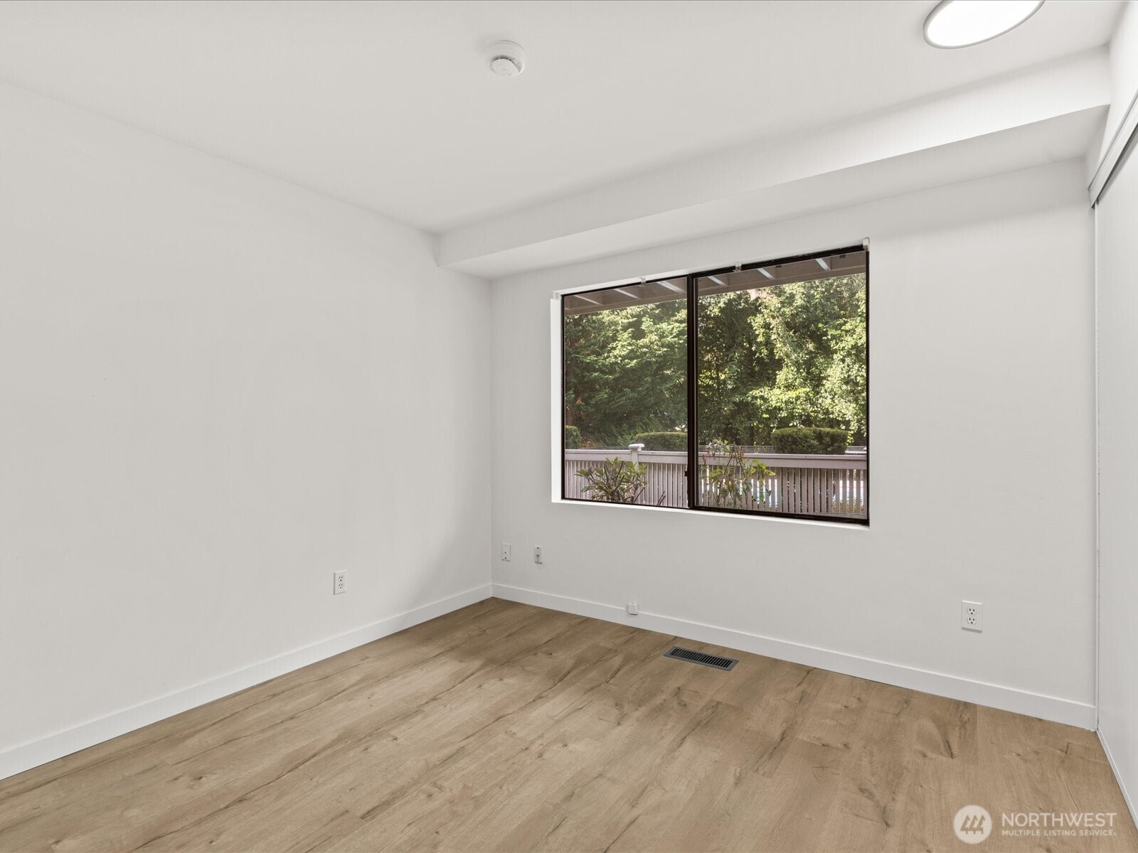 Property photo for 9905 NE 124th Street #703, Kirkland photo 17